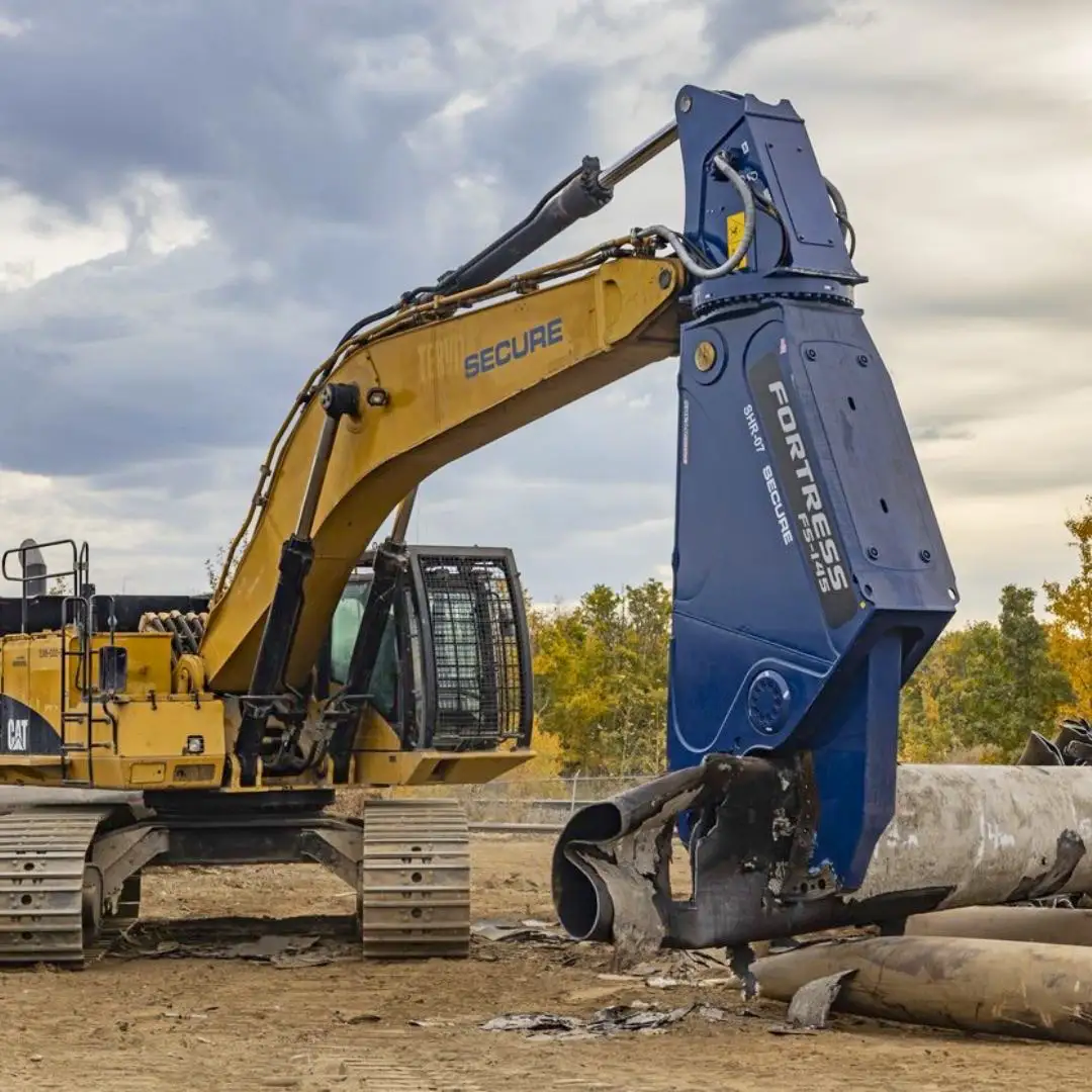 Fortress FS-145 Mobile Shear Blue cutting a large pipe