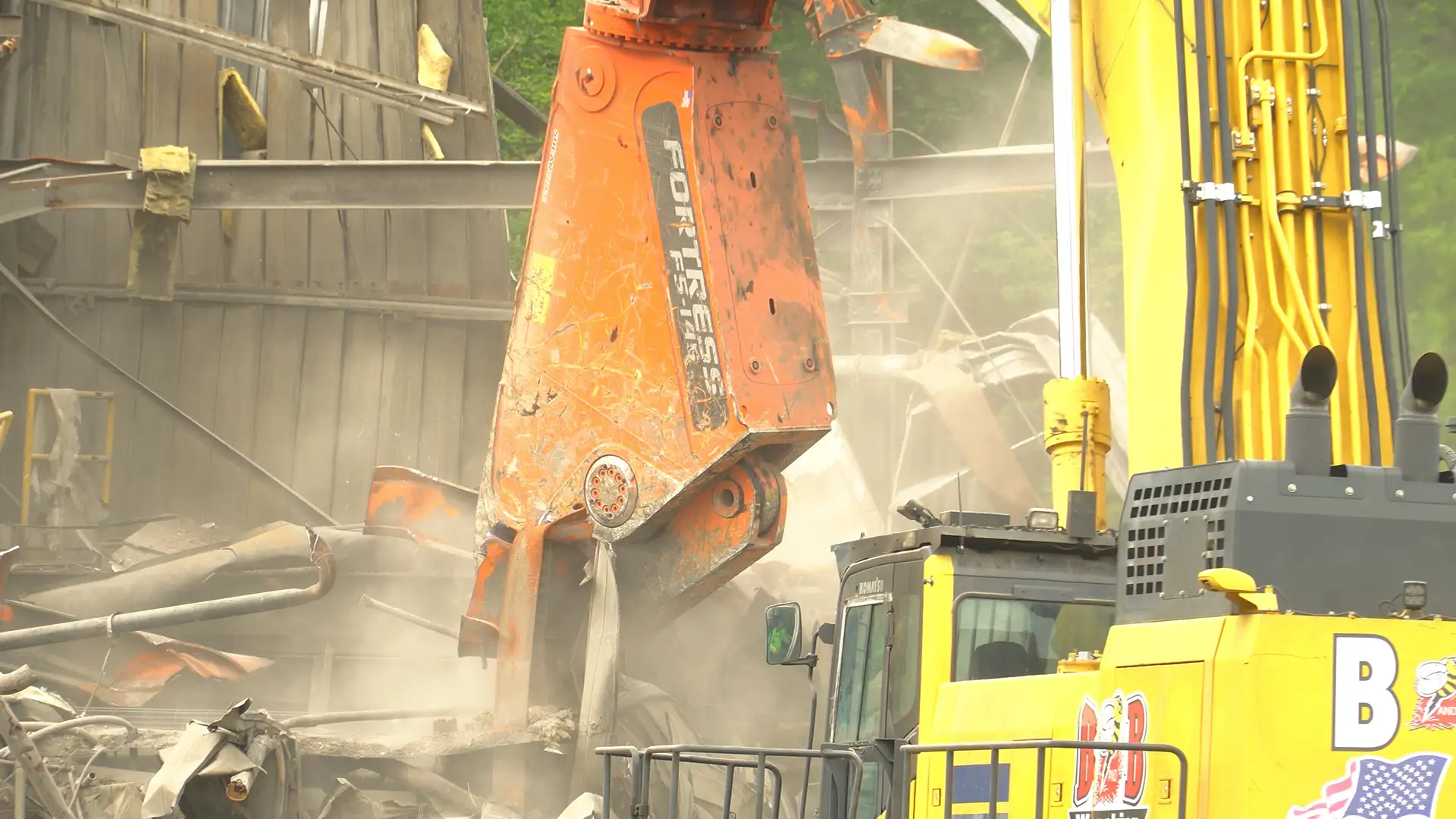 Fortress FS-145 Mobile Shear working on a demolition project