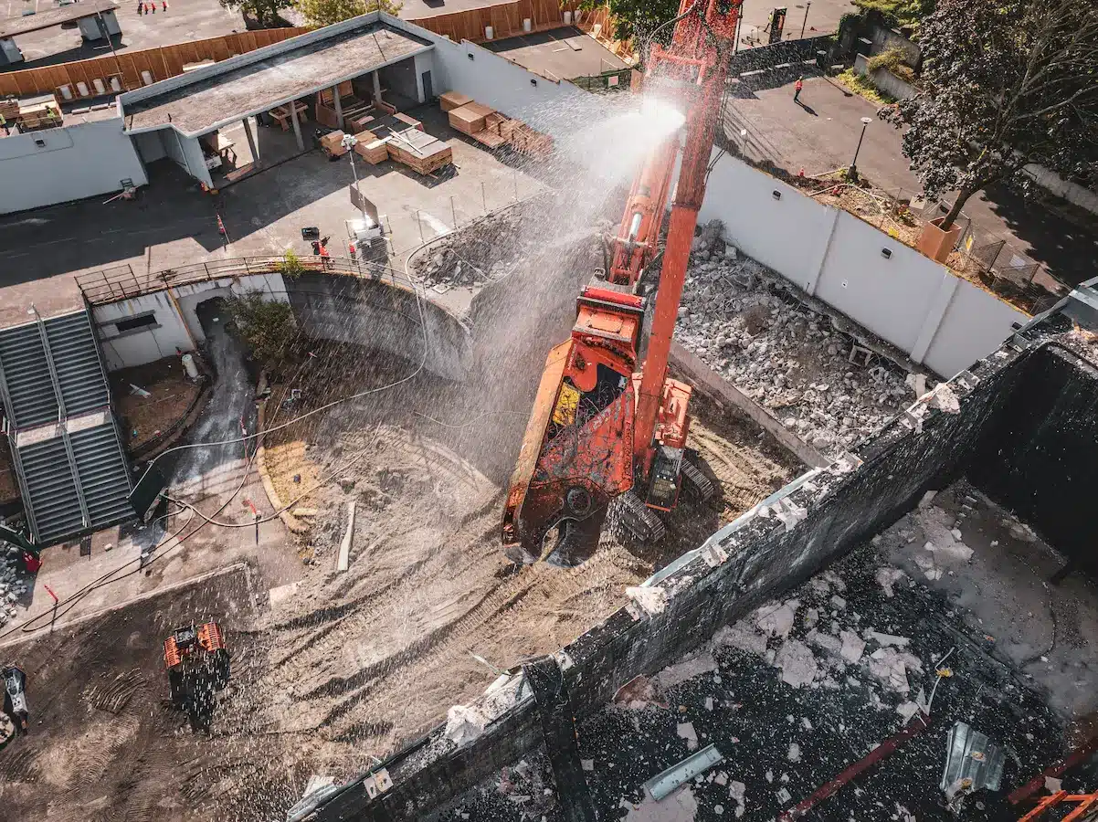 FS25 Shear working on a demolition project high up in the air